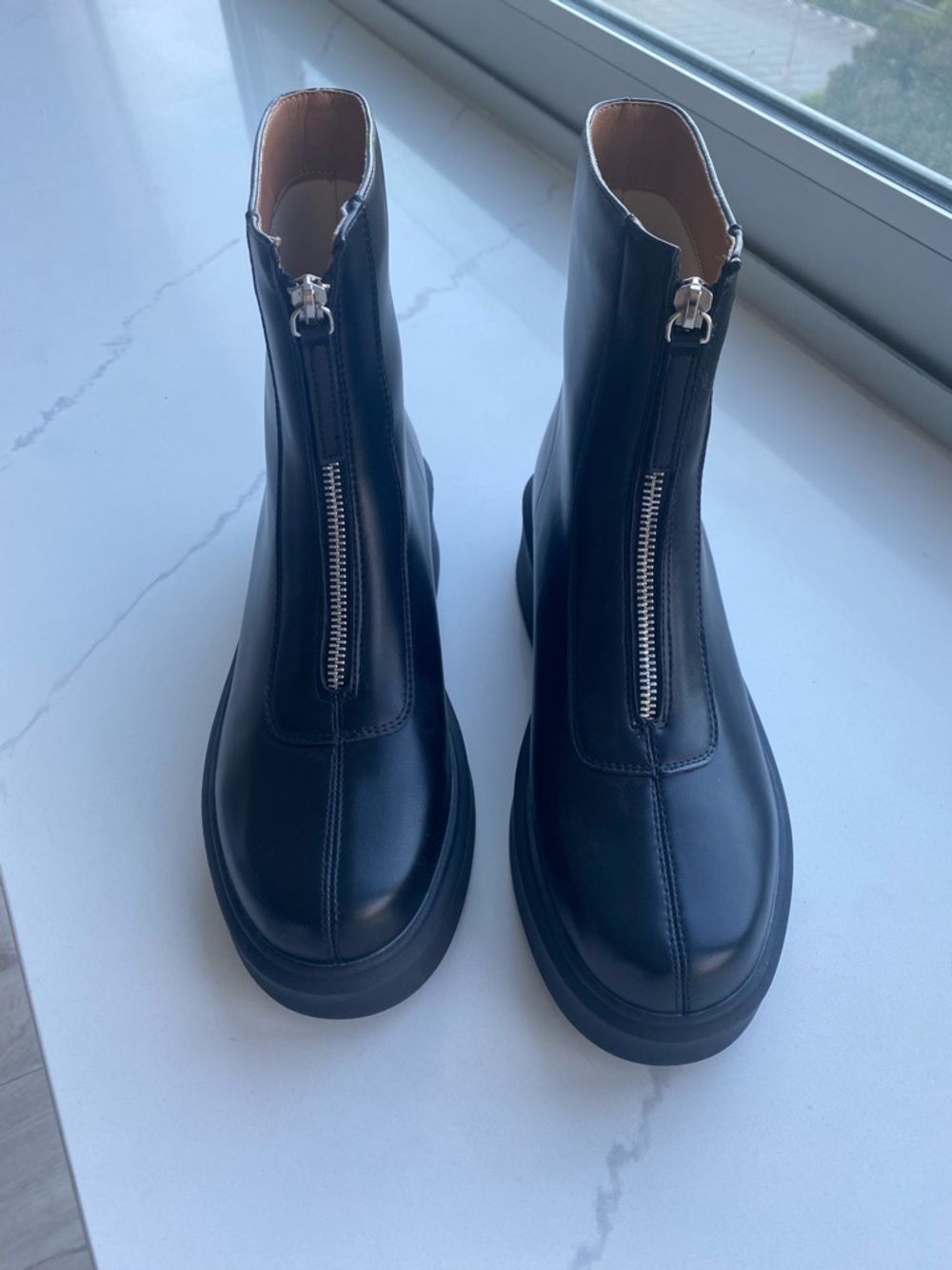 Black Zip Front Boots. BRAND NEW. Size 9.